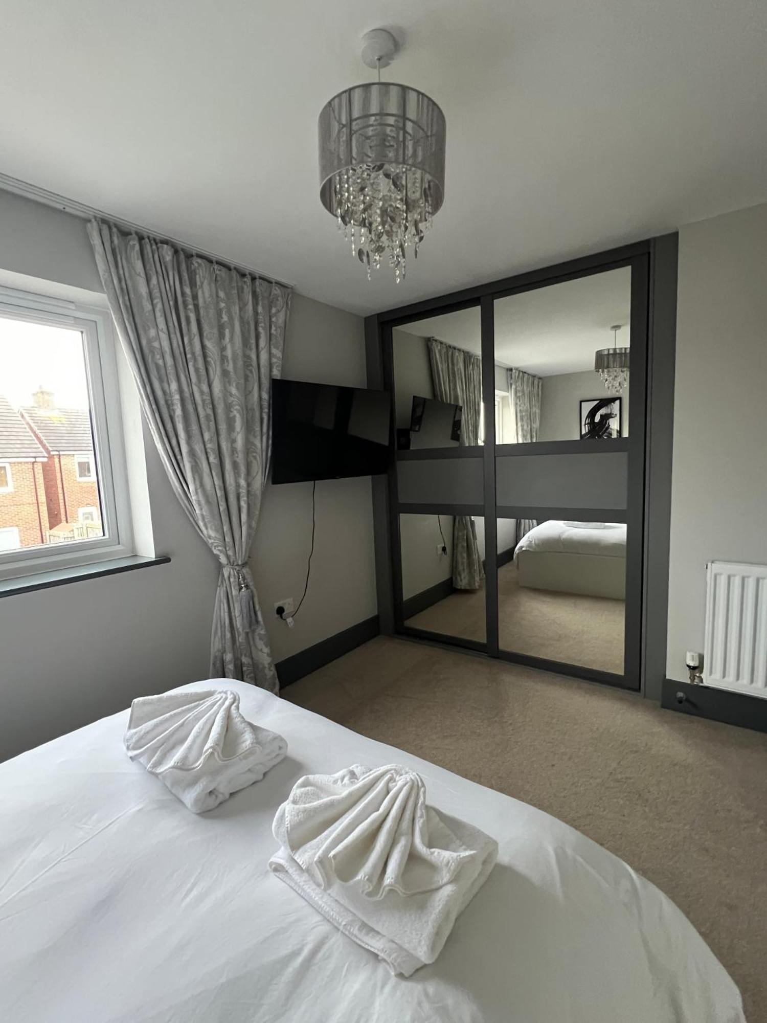 Luxury Durham Home In Dh1, Free Parking, No Fees Екстериор снимка